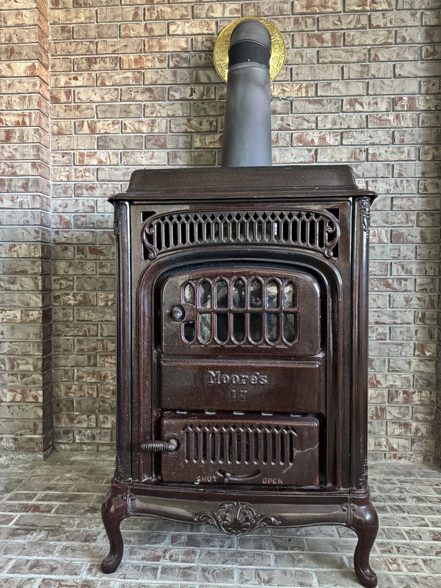 Moore's 17 Antique Stove