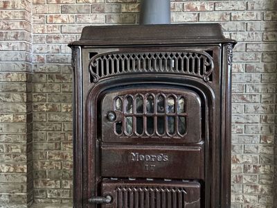 Moore's 17 Antique Stove