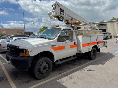 Boom / Bucket Truck 2001 Ford F550 Altec AT-235 Bucket V10 Gas