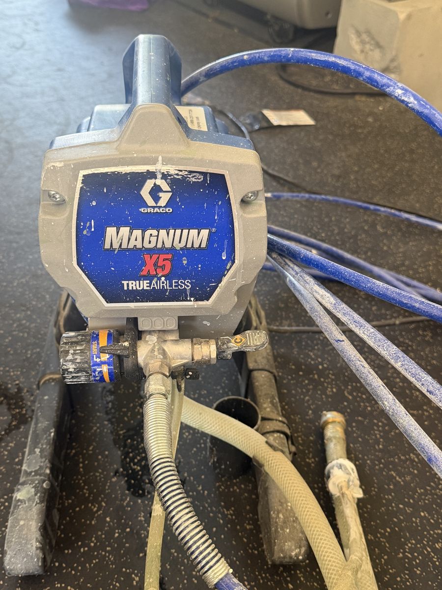 Graco Magnum X5 Airless Paint Sprayer