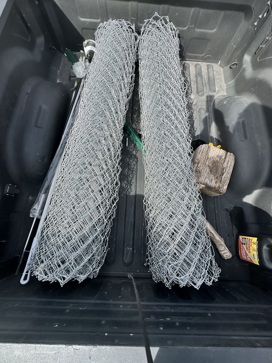 Chainlink Fencing 100' x 6' NEW