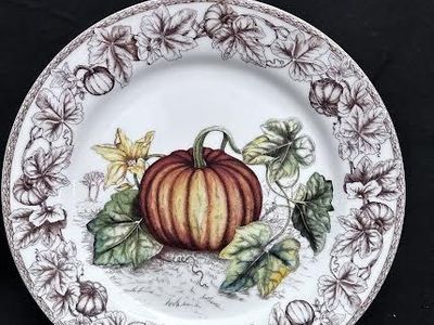 Williams Sonoma Pumpkin Plate 10.5 Inch