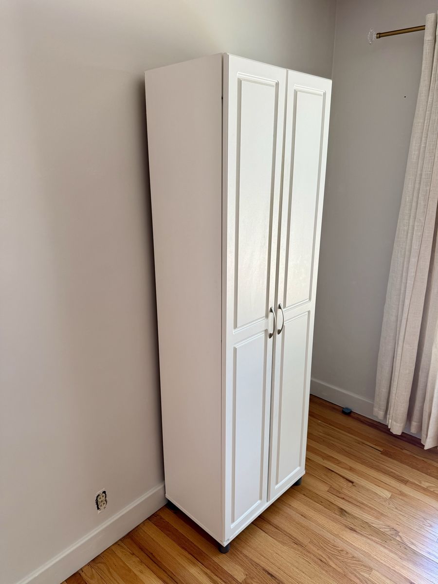 Main image 3
