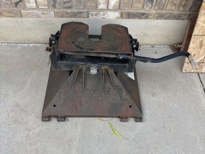 Free 5th wheel hitch