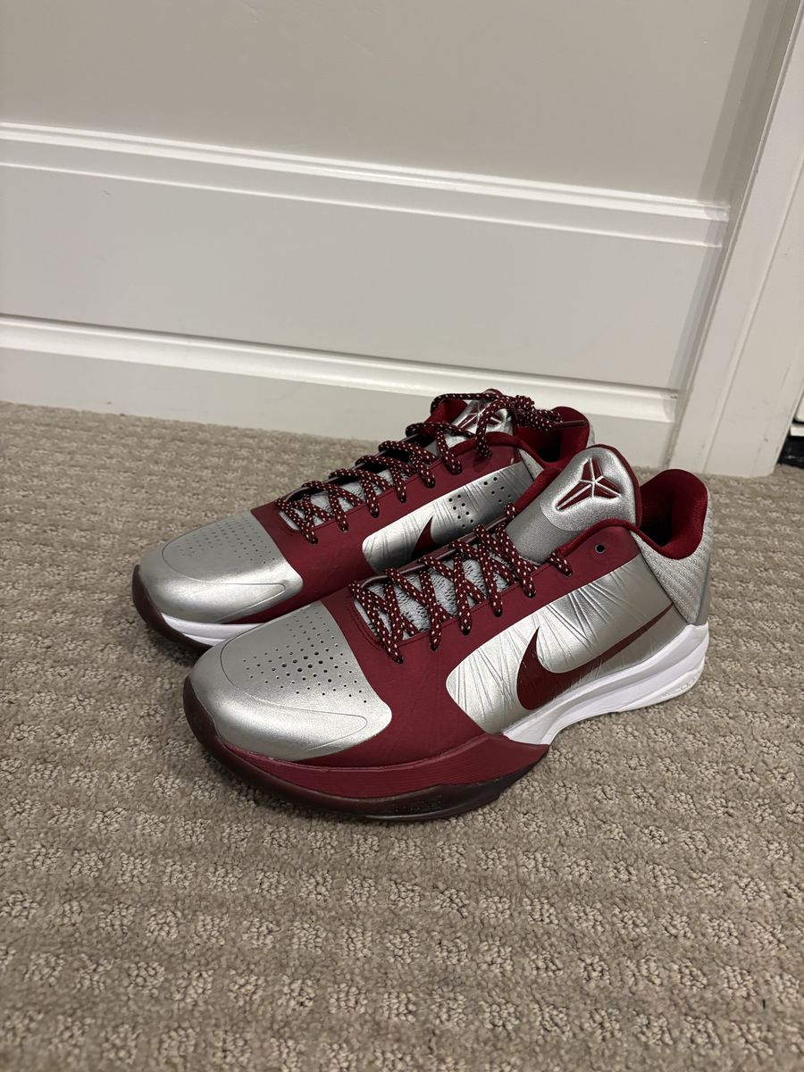 Kobe 5 Protro Lower Merion Aces