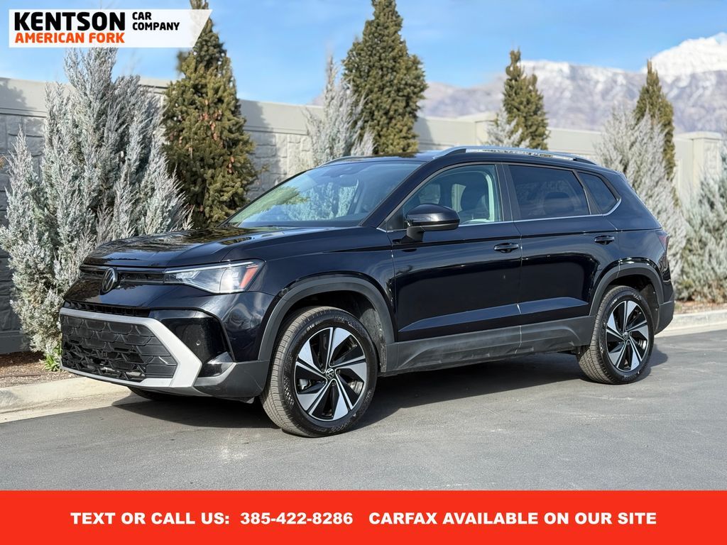 2025 Volkswagen Taos SE 4Motion