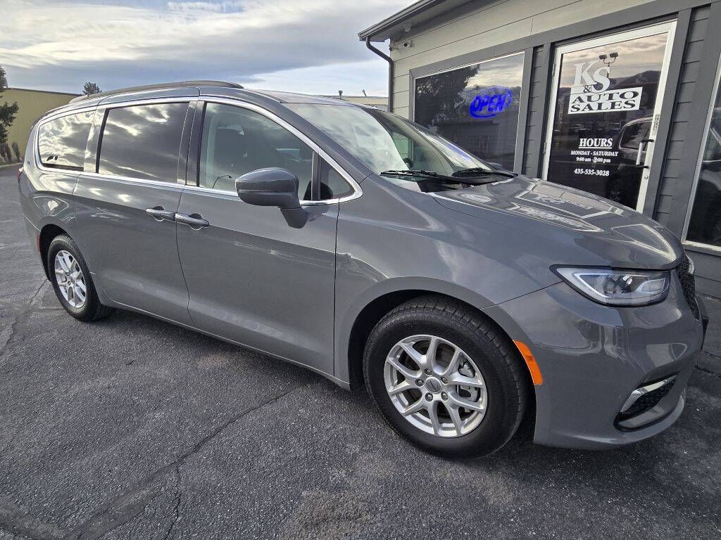 2022 Chrysler Pacifica Touring L
