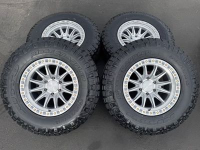 New Nitto Ridge 285/70r17 Silver Arena 6x5.5 Chevy