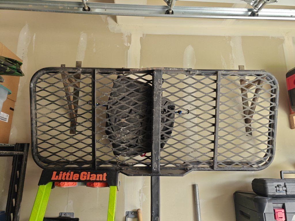 Hitch cargo rack