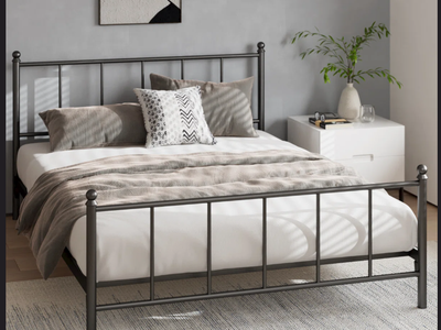ZINUS KING SIZE WINSTON METAL PLATFORM BED - WOOD SLATS