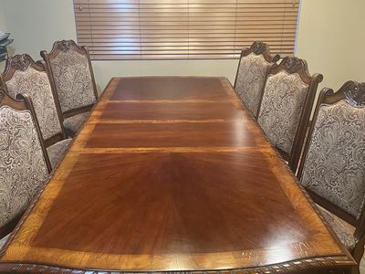 Formal Dining Table and 6 chairs