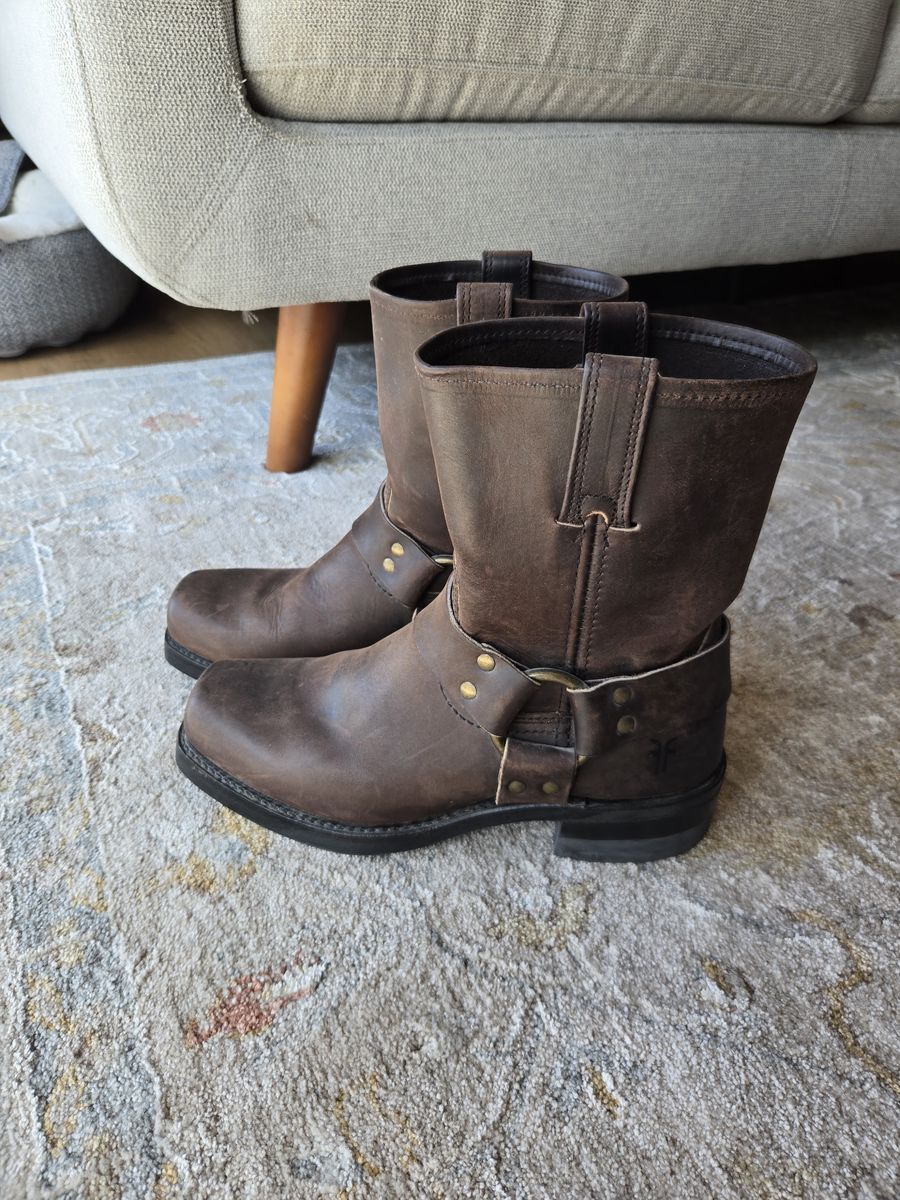 Frye boots, barely worn. 