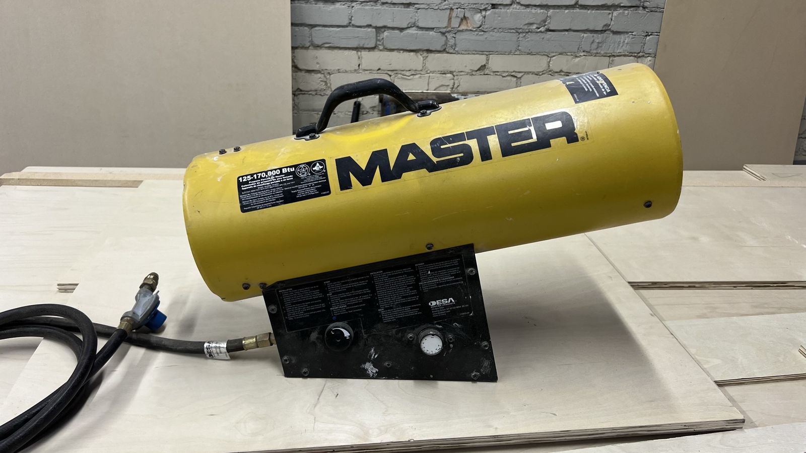 Master 125-170,000 BTU Portable Propane Forced Air Heater - Works Great!