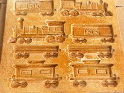 Pampered Chef Family Heritage Hometown Train Cake Mold 1998 Stoneware Baking Pan