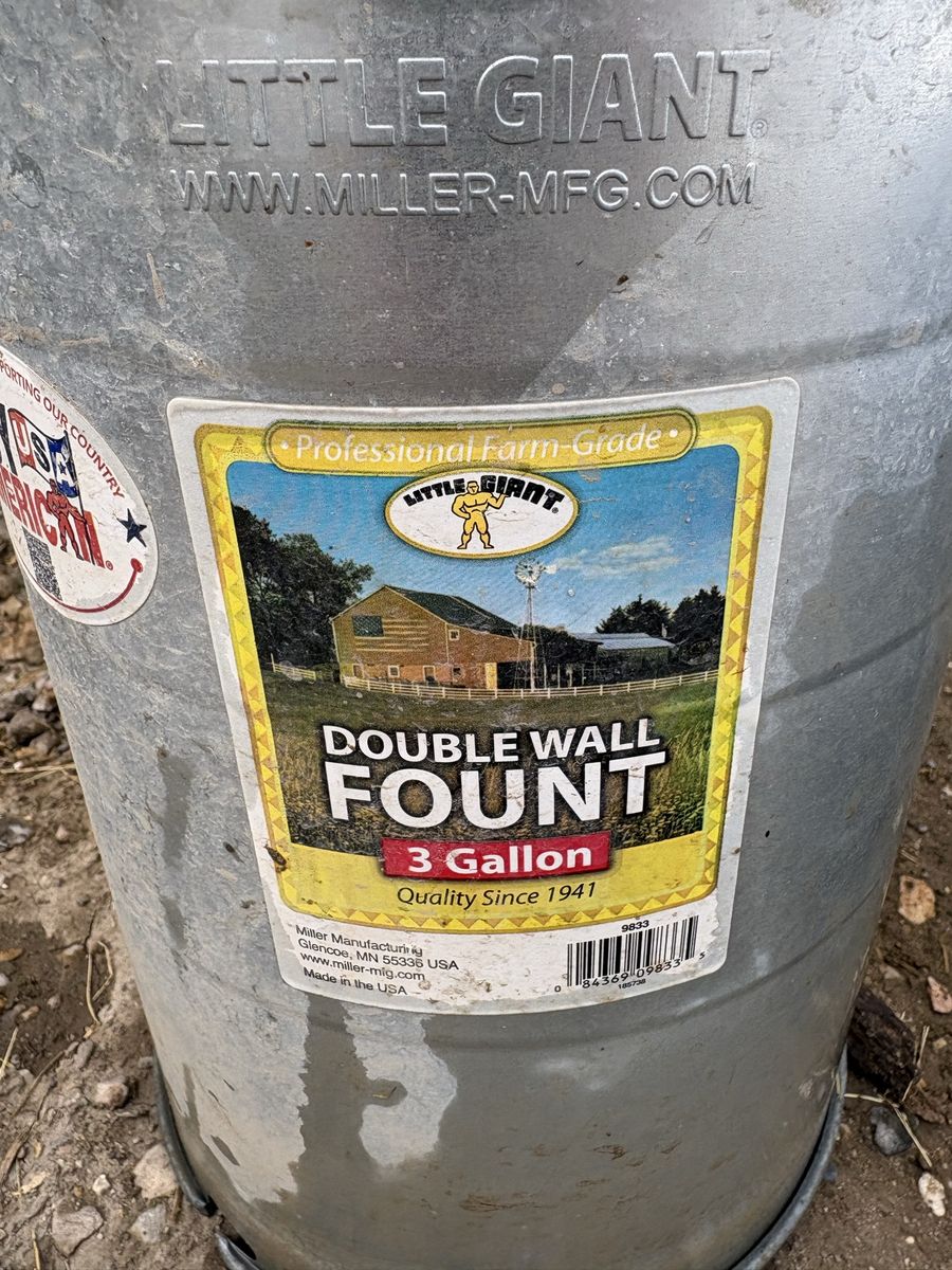 3 gallon Poultry Waterer