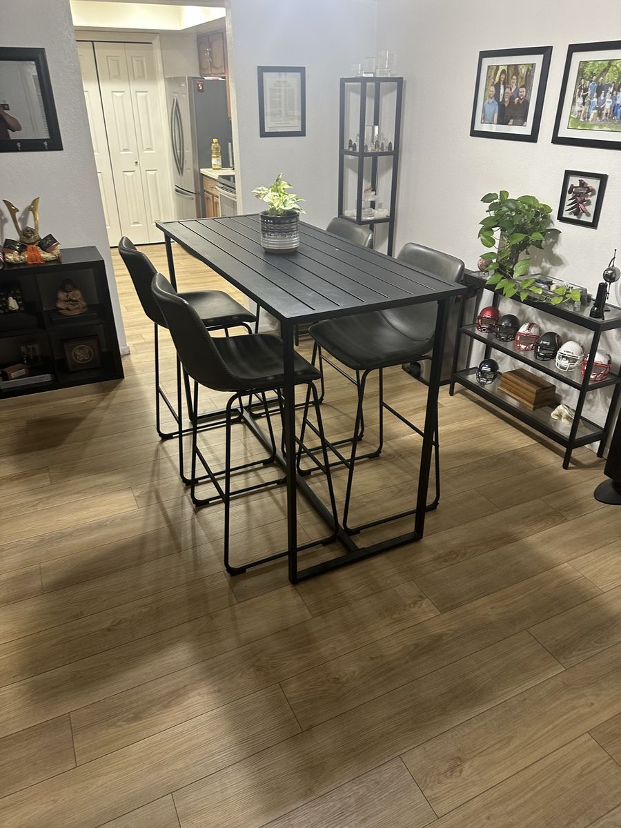 Bar Height Table and Chairs