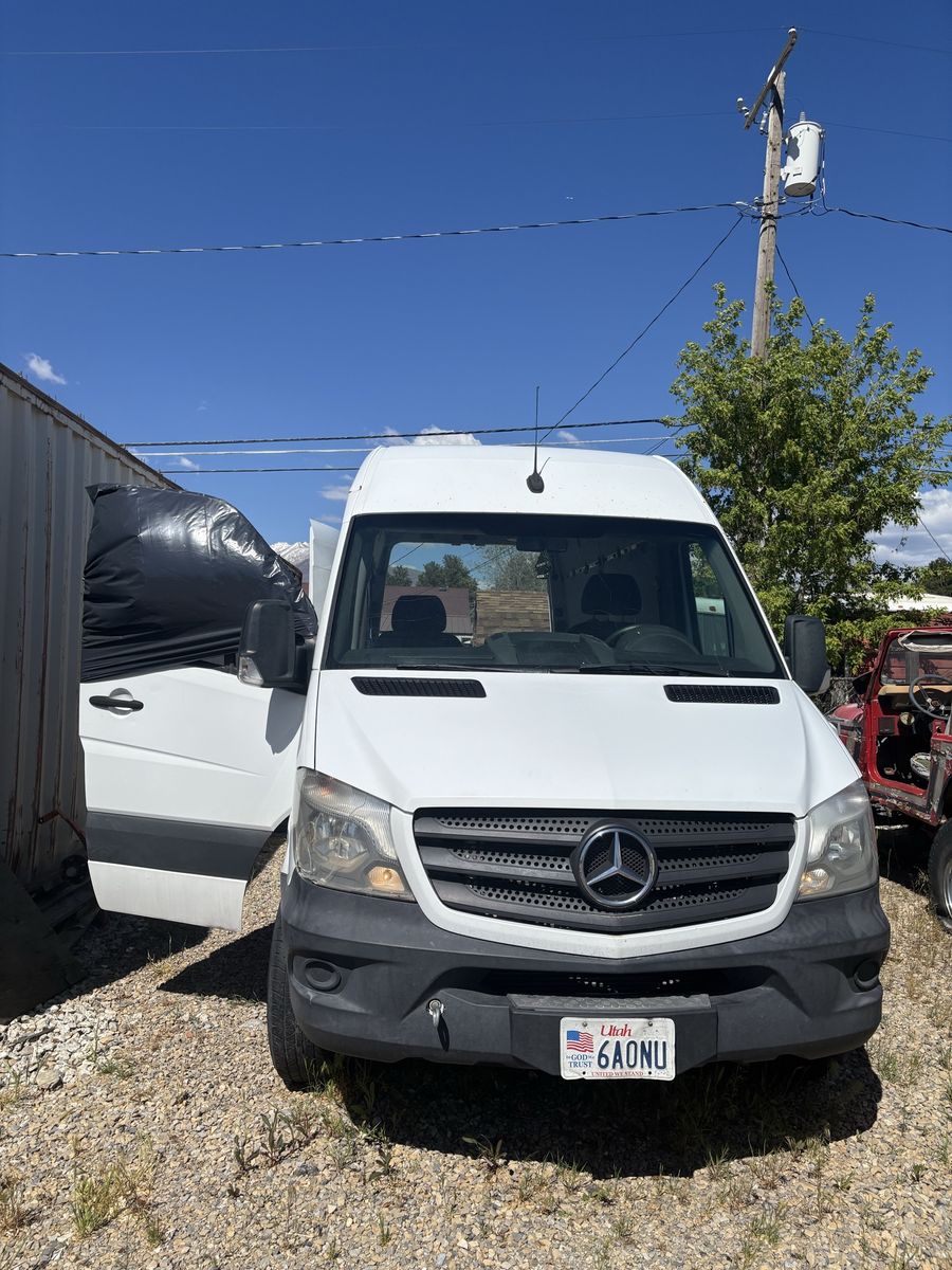 2017 Mercedes sprinter van cargo v6 high top