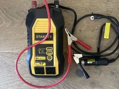 Stanley PC500W Power Inverter - 500W Continuous, 1000W Peak, Dual AC Outlets & USB Ports