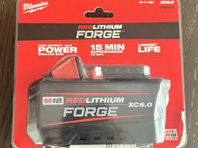 NEW Milwaukee Battery