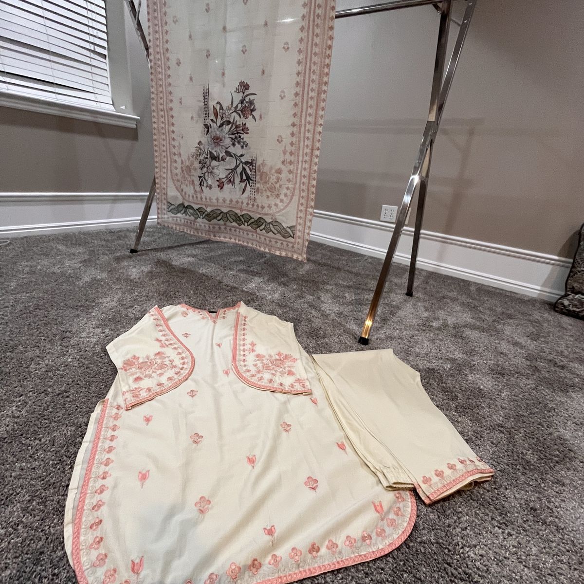 Cream & Pink Embroidered Pakistani 3-Piece Outfit - New