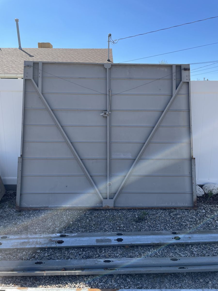 Free garage door