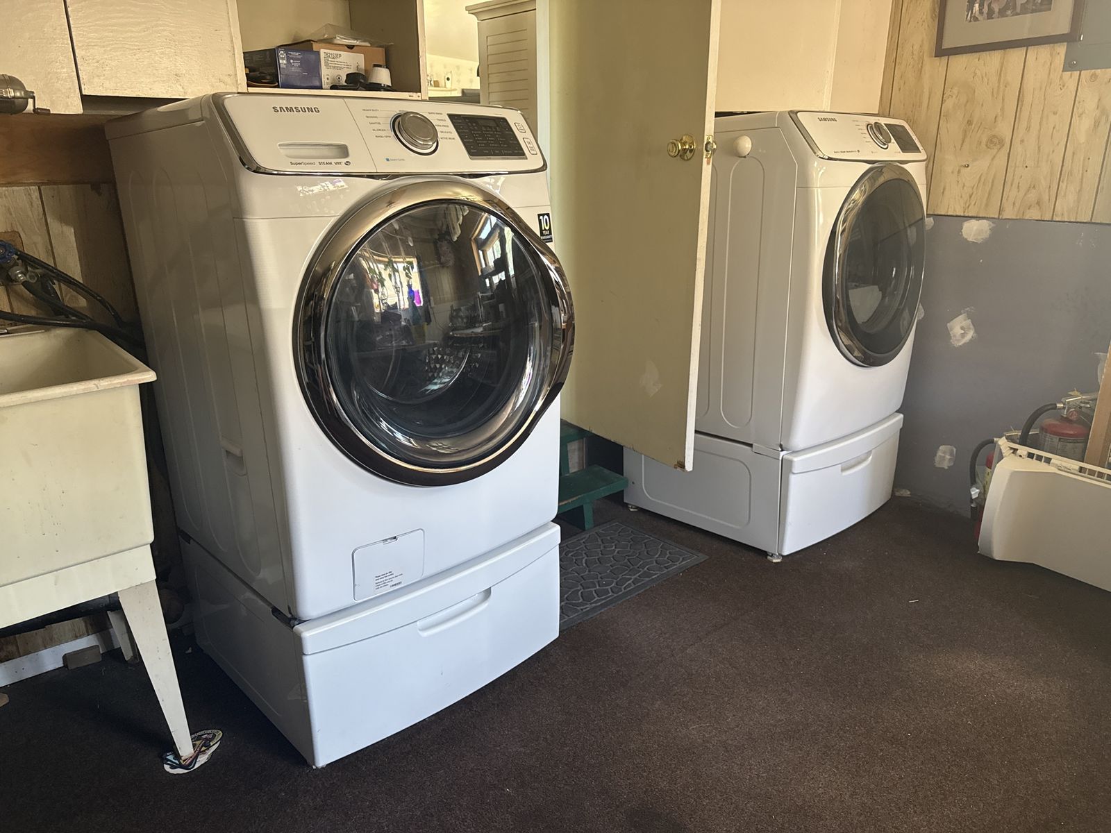 Samsung Front Load Washer and Dryer Set - White with Pedestals