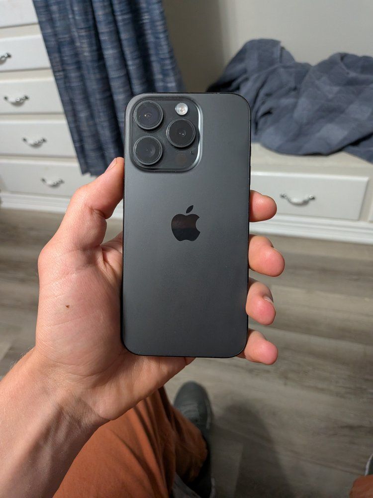 iPhone 15 Pro - Unlocked