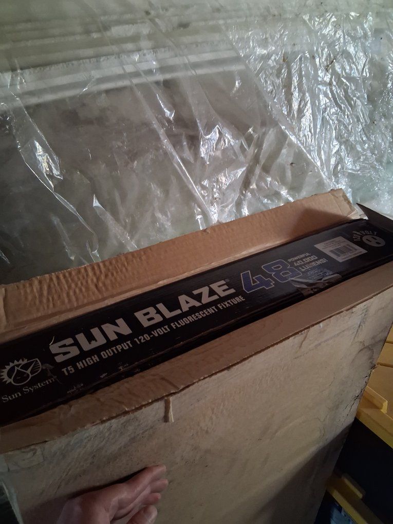 Sun System Sun Blaze 48 T5 High Output 120-Volt Fluorescent Fixture - 48" Length, 40,000 Lumens
