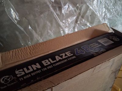 Sun System Sun Blaze 48 T5 High Output 120-Volt Fluorescent Fixture - 48" Length, 40,000 Lumens