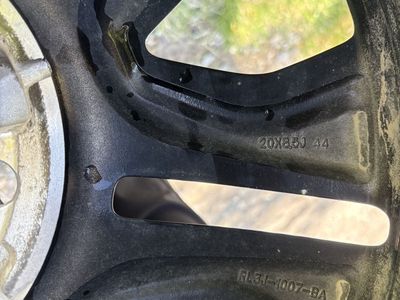 2024 Ford F-150 Lariat OEM wheels