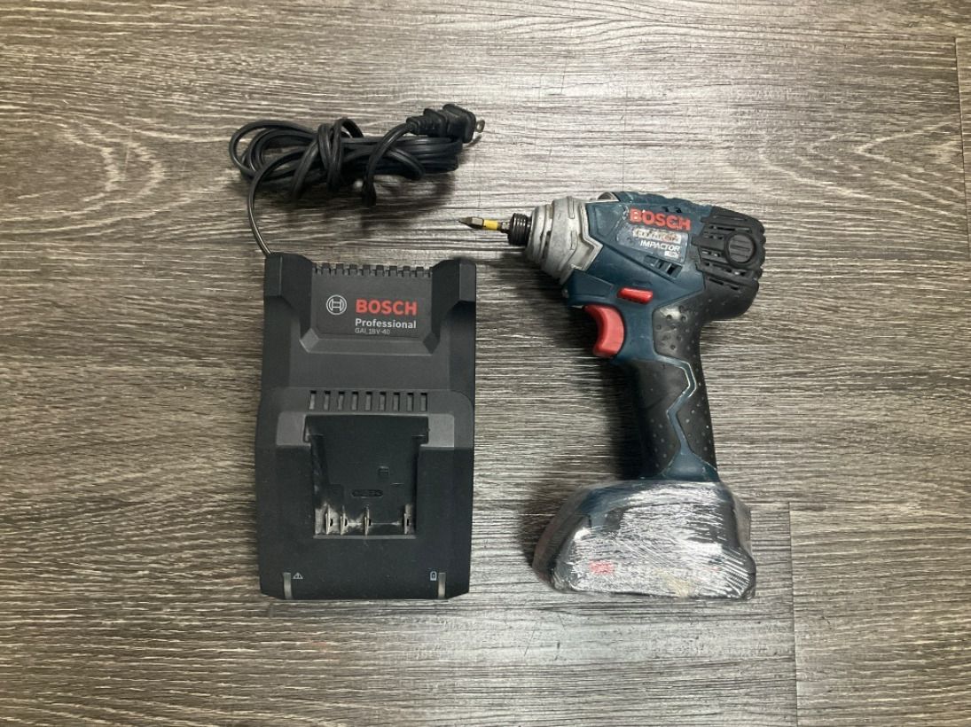 BOSCH 18V CORDLESS 1/4 INCH IMPACT DRIVER W/ BATTERY AND CHARGER