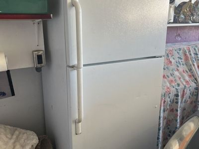 Maytag Fridge/freezer