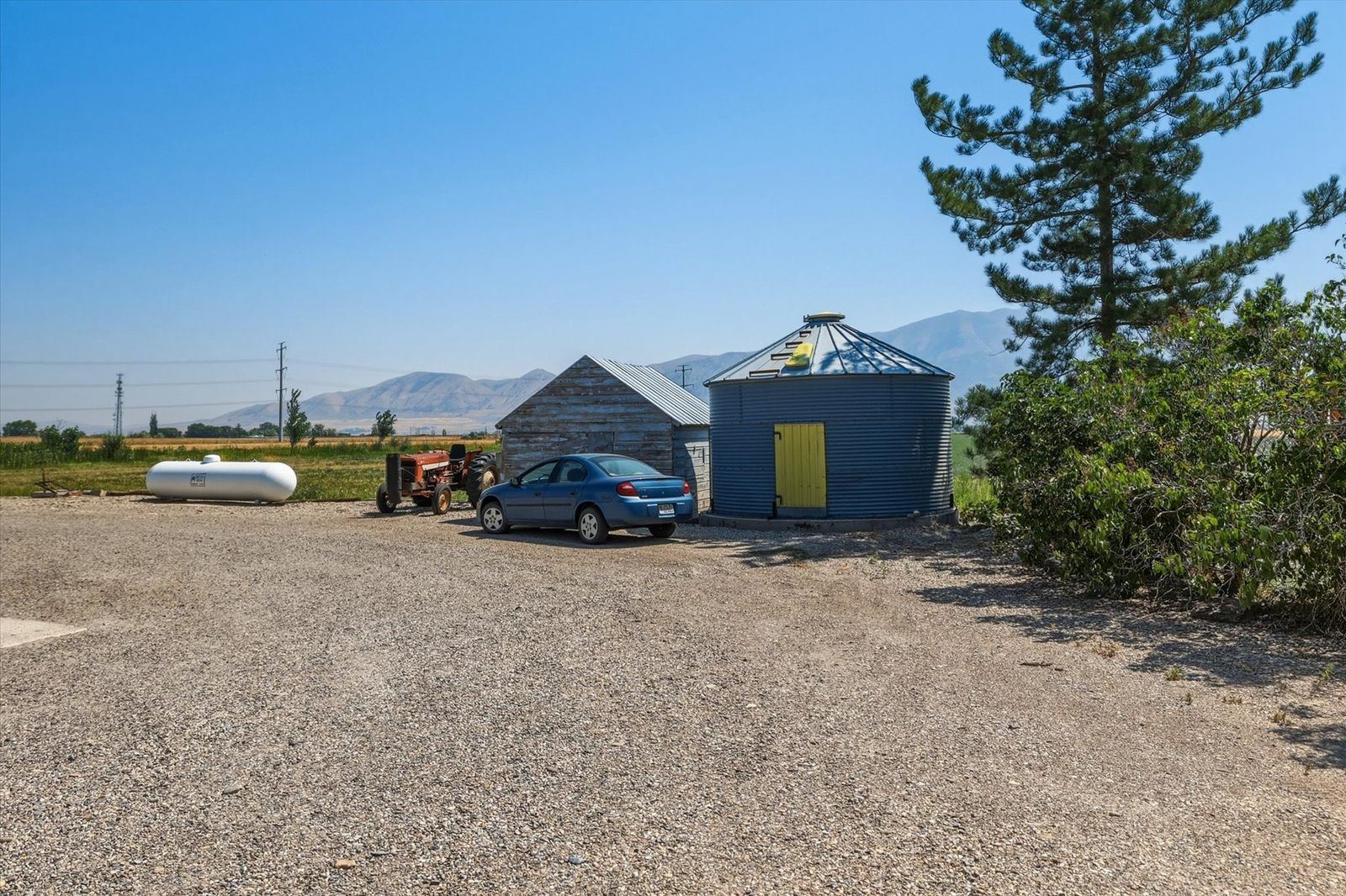 Main image 11