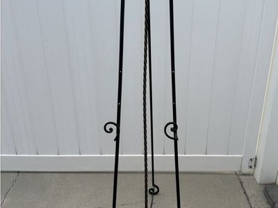 Elegant Tall Adjustable Easel Stand