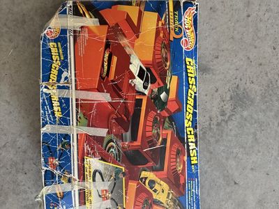 Hot Wheels Criss Cross Crash Track System Motorized Racing Playset Mattel