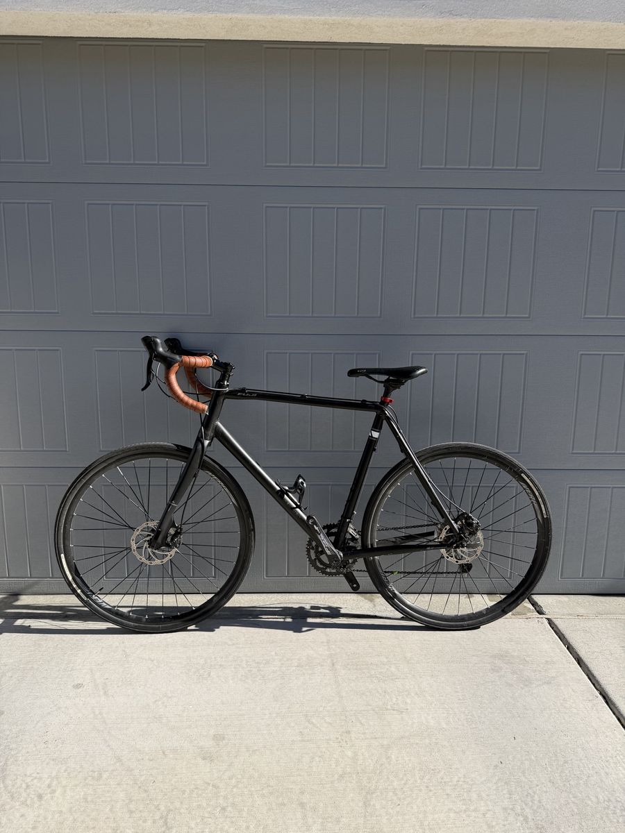 2017 Fuji tread 3.0 gravel / road bike