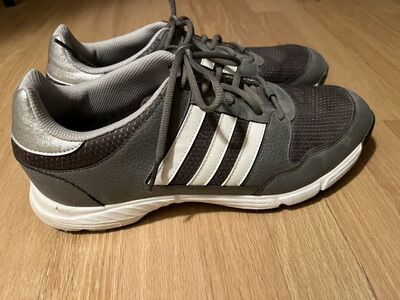Mens Adidas Golf Shoes - size 11