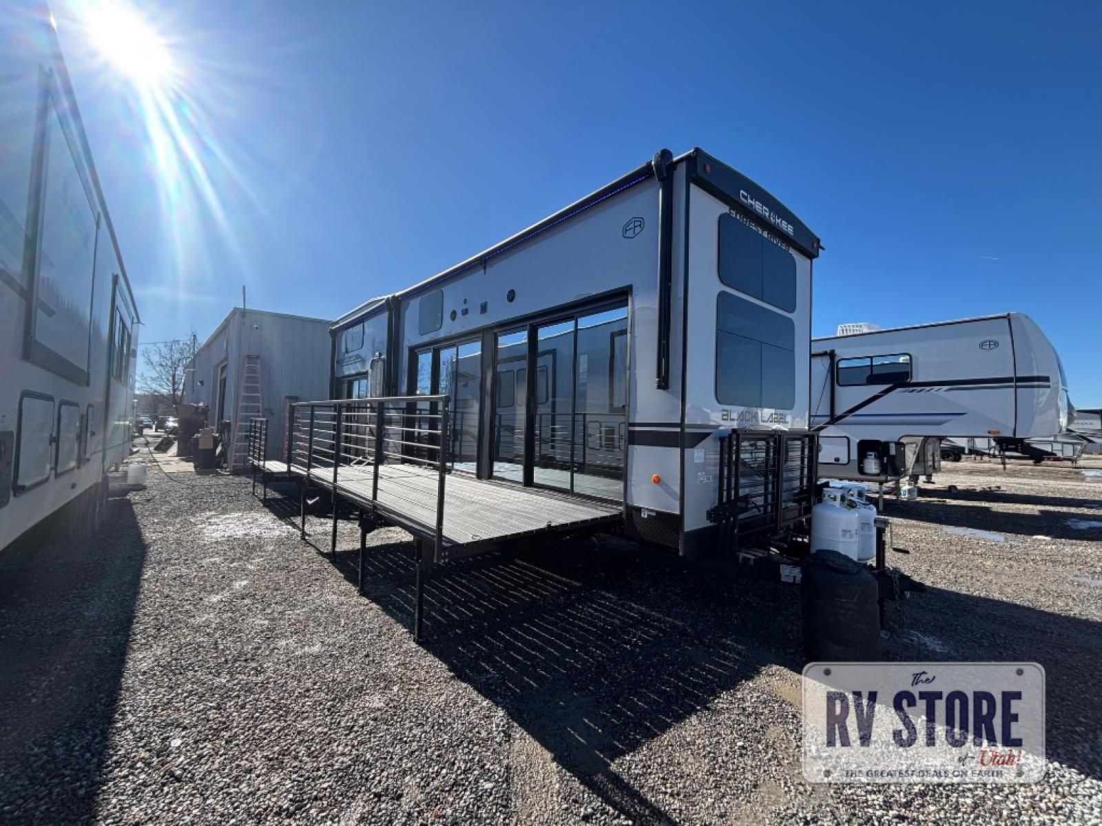 2026 Forest River RV Cherokee Timberwolf Black Label 27MDKBL