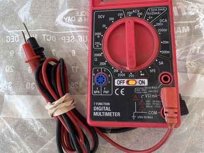 7 function digital multimeter tester
