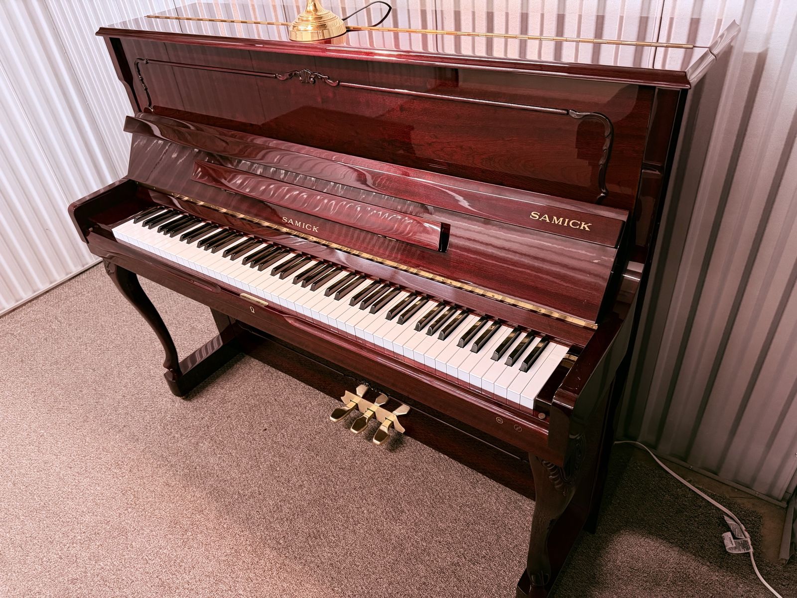 Main image 2