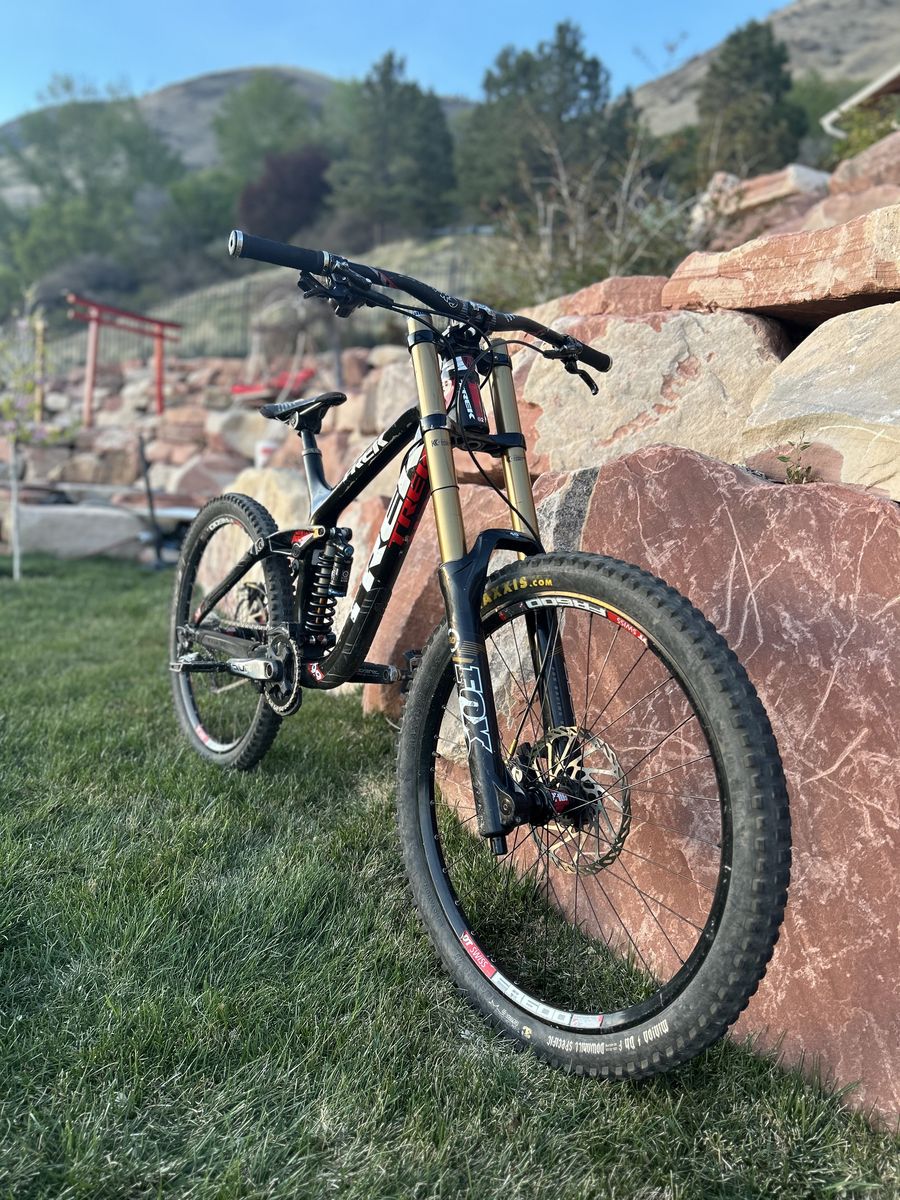 Trek Session 9.9 Full Suspension Carbon Mountain Bike