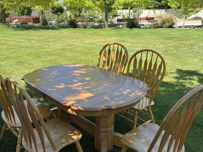 Dining Table & Chairs