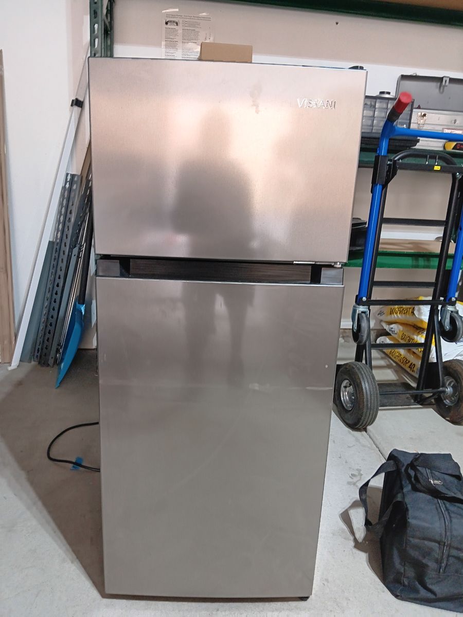 Vissani Mini Refrigerator freezer