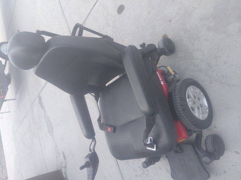 Refurbished 2014 Jazzy J600 ES — Clean, Strong, an