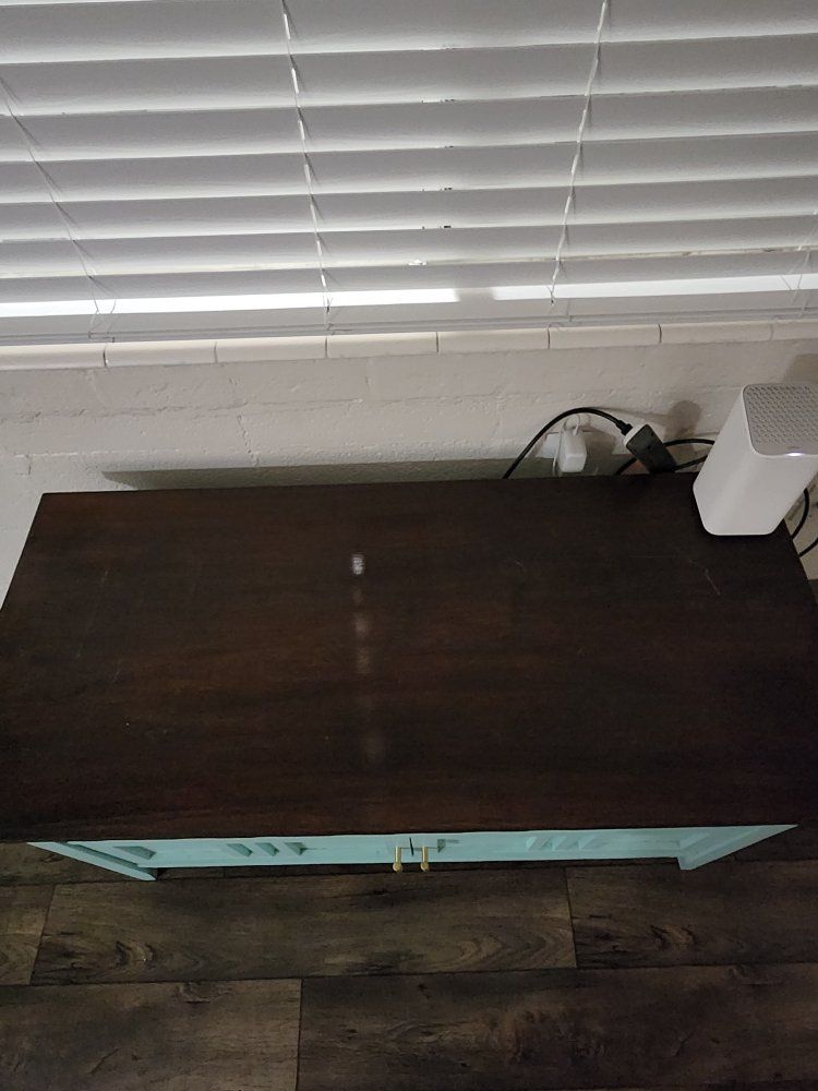 Entertainment center