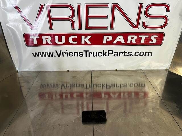 Freightliner Engine Mount