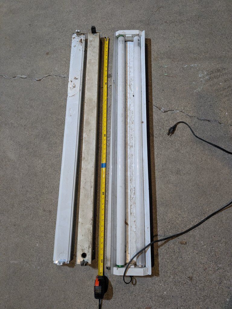 1 plug in florescent light, 2 wire in ballasts,