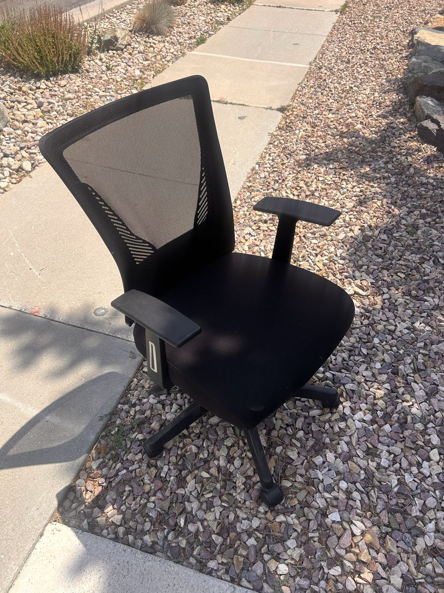 Desk chair