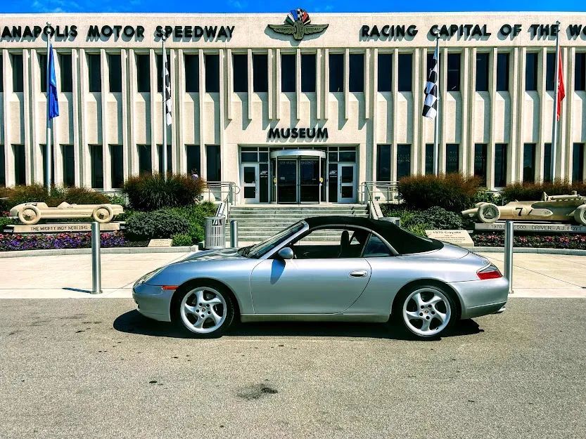 2000 Porsche 911 Carrera