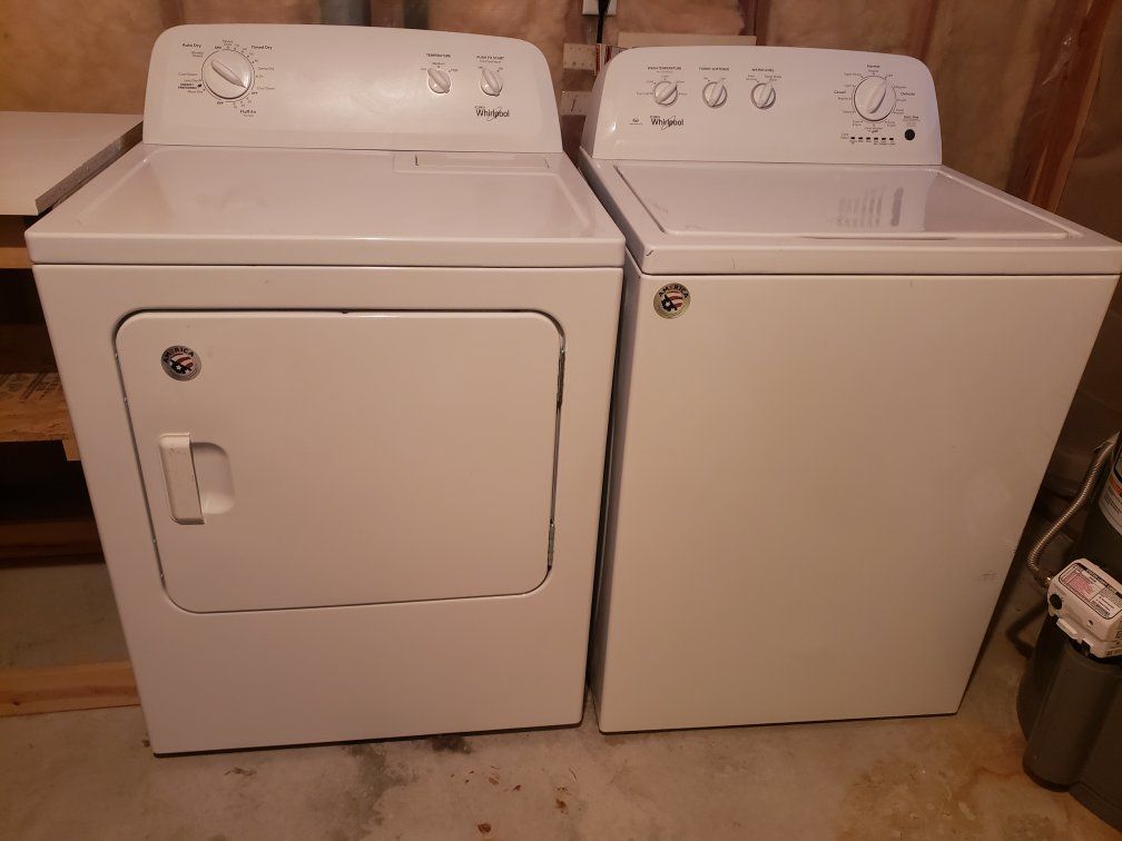 Working Whirlpool Washer & Dryer Set - Highly Reliable Top-Load